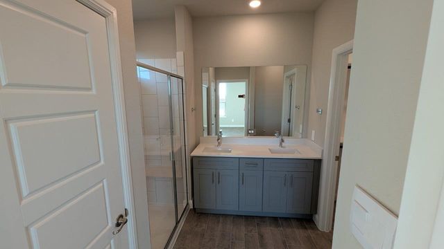 1233 BELTWAY Lane, Granbury, TX 76048