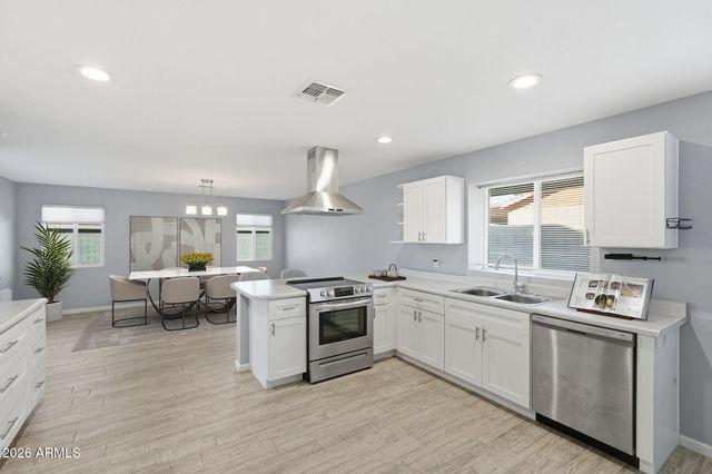 17802 N 41ST Avenue, Glendale, AZ 85308