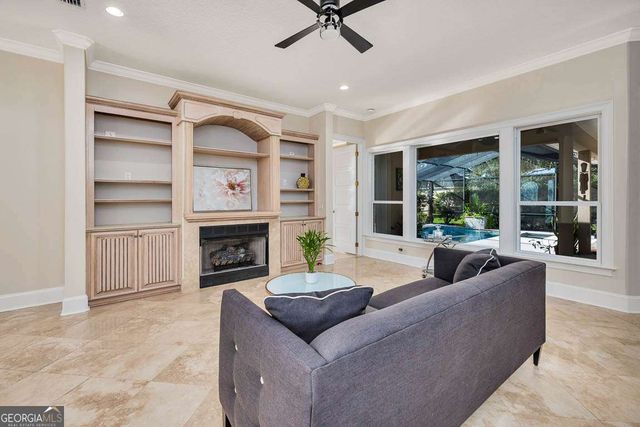 371 Oak Grove Island Drive, Brunswick, GA 31523