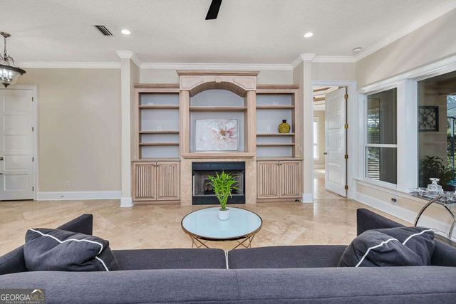 371 Oak Grove Island Drive, Brunswick, GA 31523