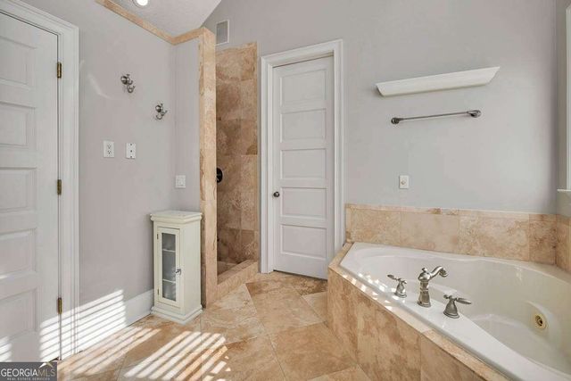 371 Oak Grove Island Drive, Brunswick, GA 31523