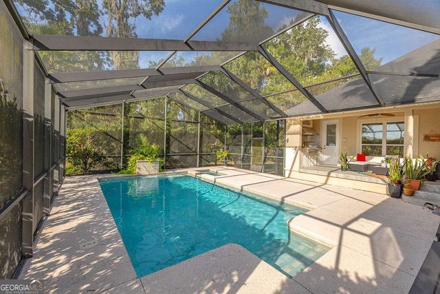 371 Oak Grove Island Drive, Brunswick, GA 31523