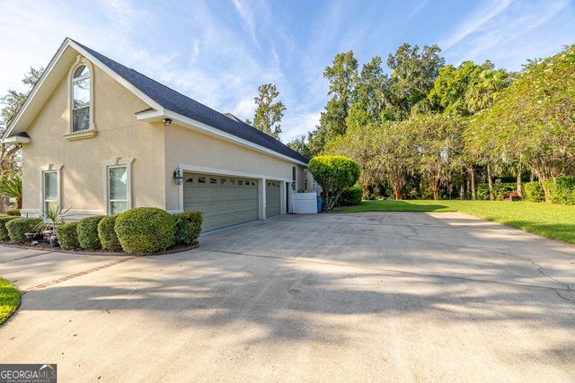 371 Oak Grove Island Drive, Brunswick, GA 31523