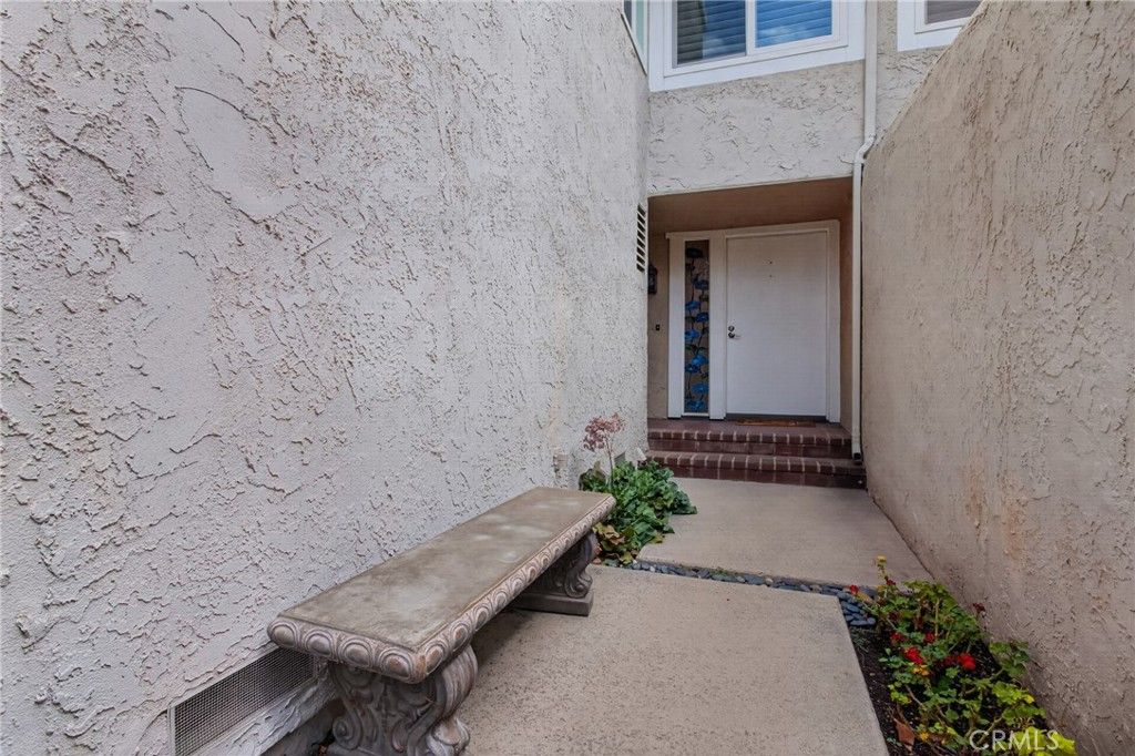 25142 Marci, Valencia, CA 91355 — photo 3