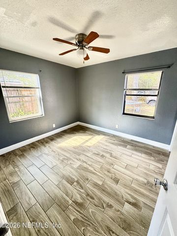 5415 LORI Drive S, Jacksonville, FL 32207