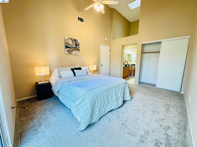 161 Seaway Ct, Hercules, CA 94547