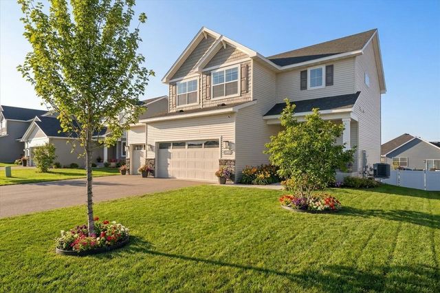 1486 Oak Ridge Street, Hanover, MN 55341