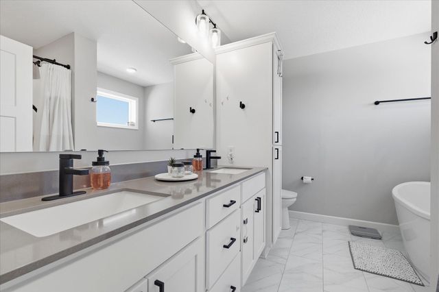 1486 Oak Ridge Street, Hanover, MN 55341