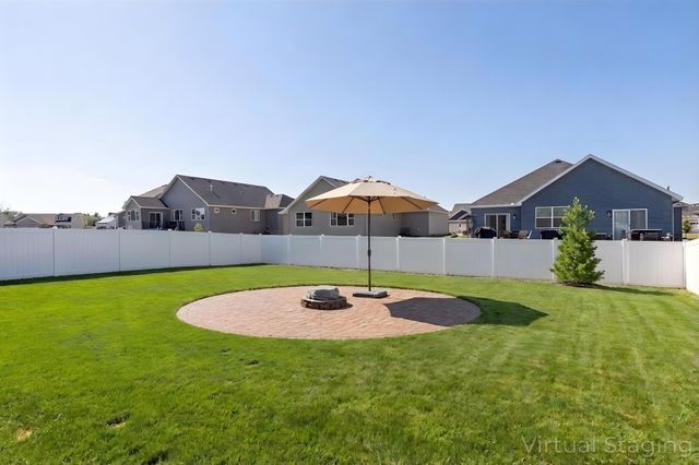1486 Oak Ridge Street, Hanover, MN 55341