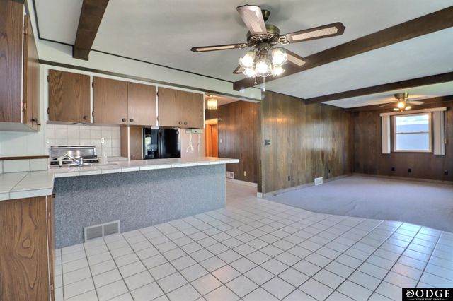 2075 Fairacres Drive, Fremont, NE 68025