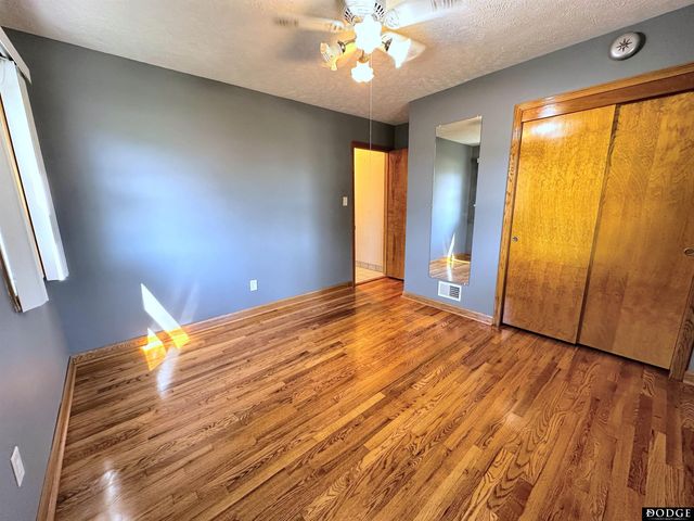 2075 Fairacres Drive, Fremont, NE 68025