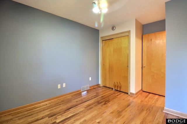 2075 Fairacres Drive, Fremont, NE 68025