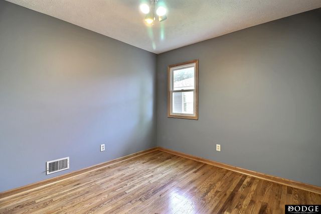 2075 Fairacres Drive, Fremont, NE 68025