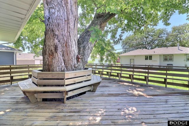 2075 Fairacres Drive, Fremont, NE 68025