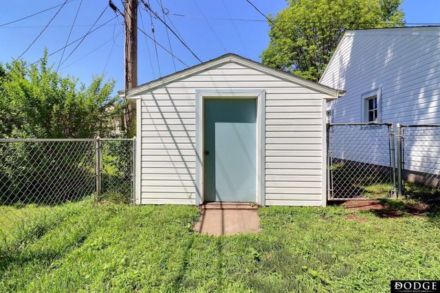 2075 Fairacres Drive, Fremont, NE 68025