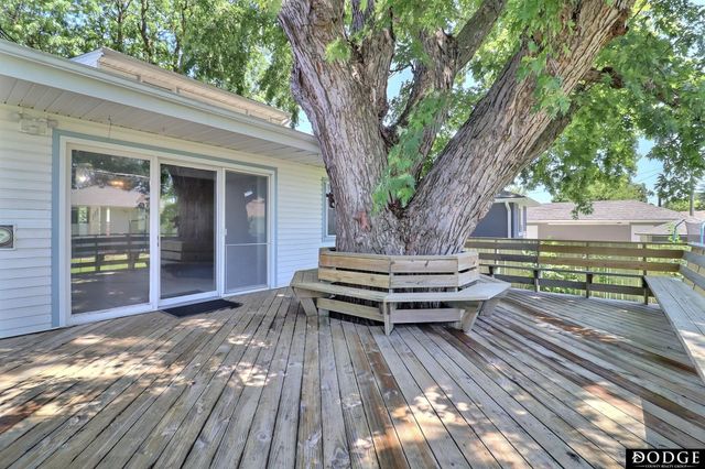 2075 Fairacres Drive, Fremont, NE 68025