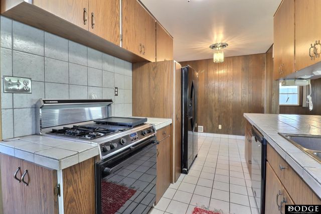 2075 Fairacres Drive, Fremont, NE 68025