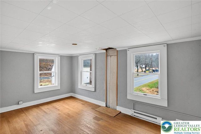 2205 Long Run Road, Franklin Twp, PA 18235