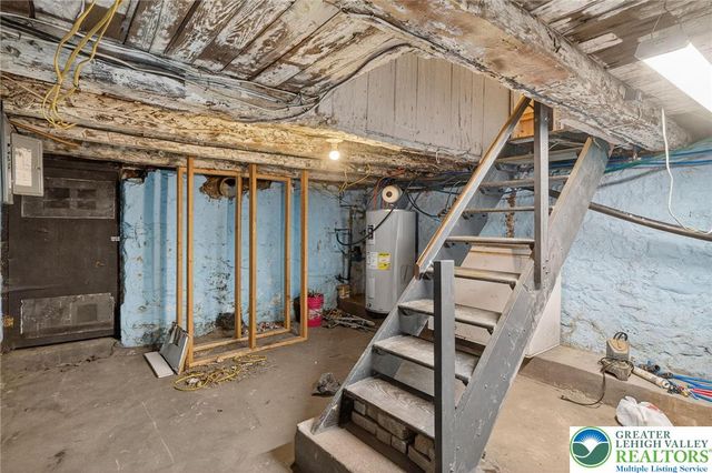 2205 Long Run Road, Franklin Twp, PA 18235