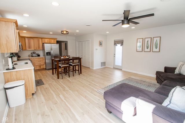 10515 Collingswood Road, Fishers, IN 46037