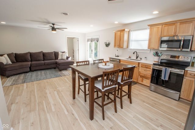 10515 Collingswood Road, Fishers, IN 46037