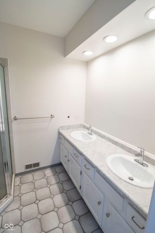 10515 Collingswood Road, Fishers, IN 46037