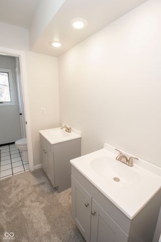 10515 Collingswood Road, Fishers, IN 46037