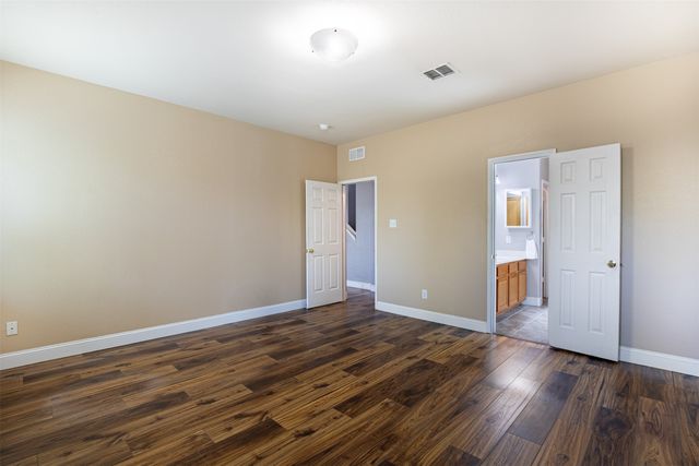 917 Warbler, Aubrey, TX 76227