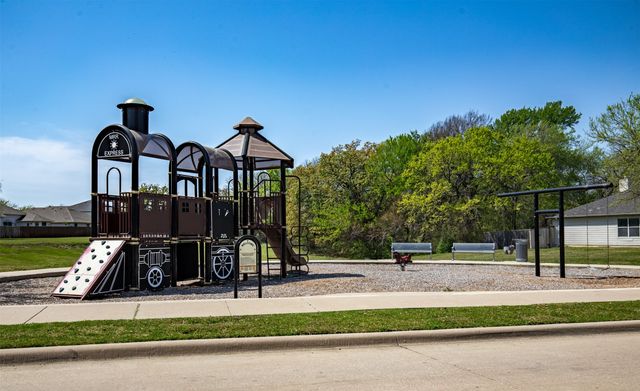 917 Warbler, Aubrey, TX 76227