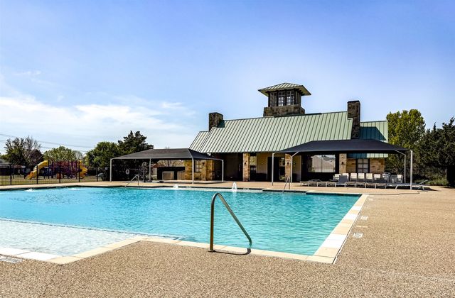 917 Warbler, Aubrey, TX 76227