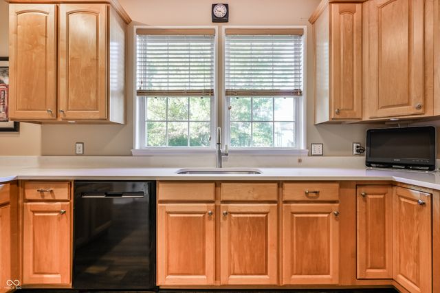 5305 Breakers Way, Carmel, IN 46033