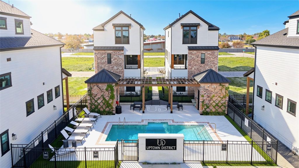 9216 Washington Heights Street, Houston, TX 77063