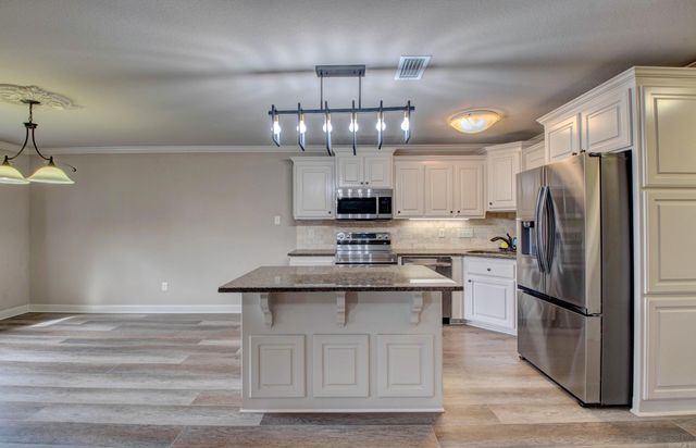 56 Huntington Drive, Austin, AR 72007