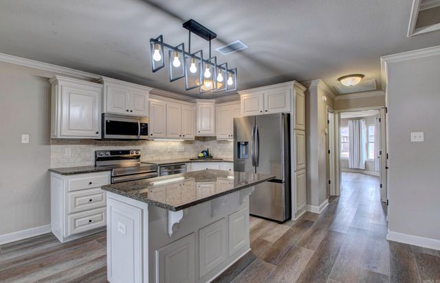 56 Huntington Drive, Austin, AR 72007