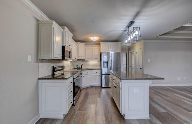 56 Huntington Drive, Austin, AR 72007