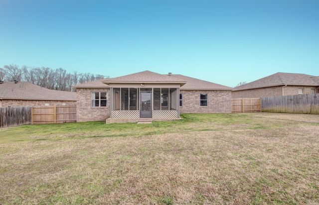 56 Huntington Drive, Austin, AR 72007