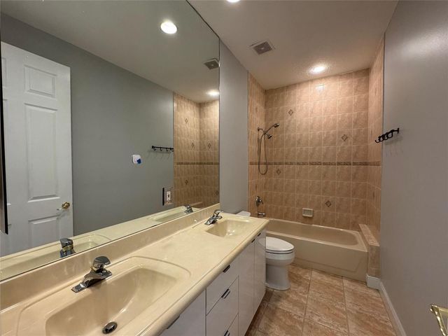 11165 Whitehawk Street, Plantation, FL 33324