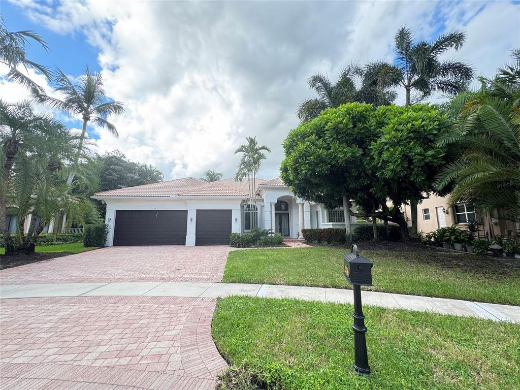 11165 Whitehawk Street, Plantation, FL 33324