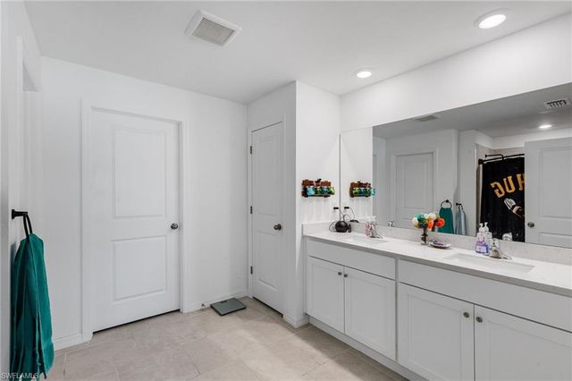 3856 Treasure Oak WAY, Fort Myers, FL 33905