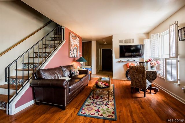 1911 Hyde Park, Detroit, MI 48207