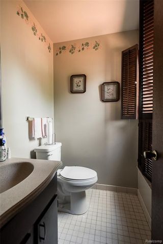 1911 Hyde Park, Detroit, MI 48207