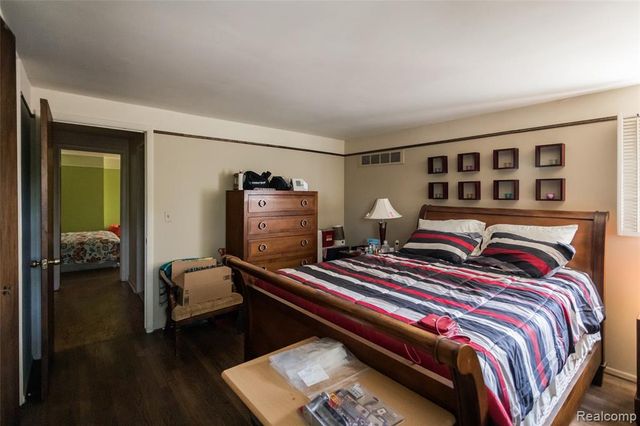 1911 Hyde Park, Detroit, MI 48207