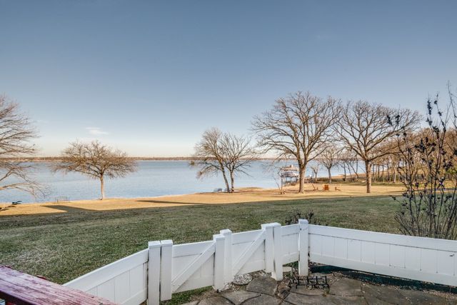 9961 Waterfront Trail 9961, Rowlett, TX 75087