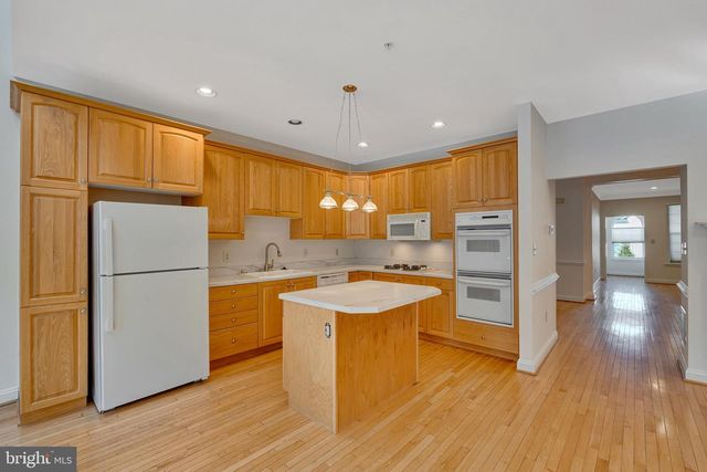 1129 BRIANS WAY, Wayne, PA 19087