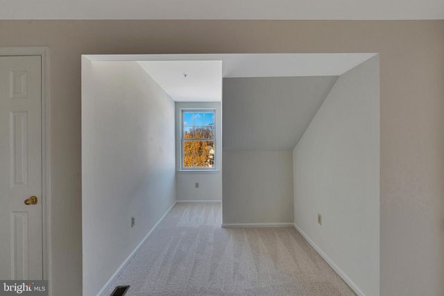 1129 BRIANS WAY, Wayne, PA 19087