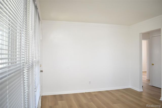 7019 Cardwell Street, Garden City, MI 48135