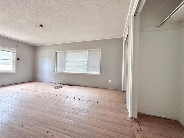 19208 Gordon Cooper Drive, Shawnee, OK 74801