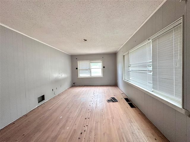 19208 Gordon Cooper Drive, Shawnee, OK 74801