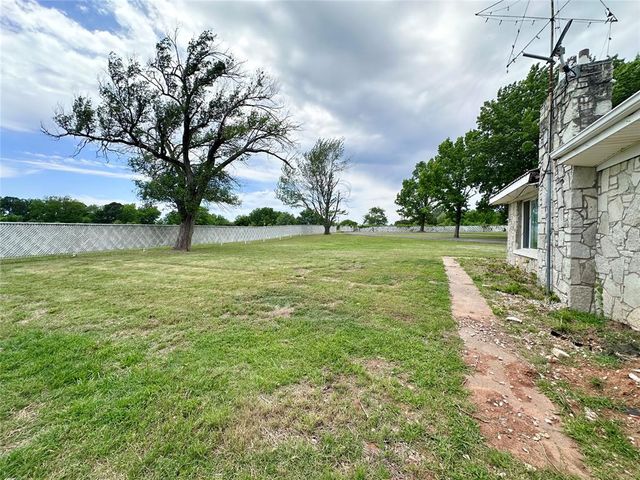 19208 Gordon Cooper Drive, Shawnee, OK 74801