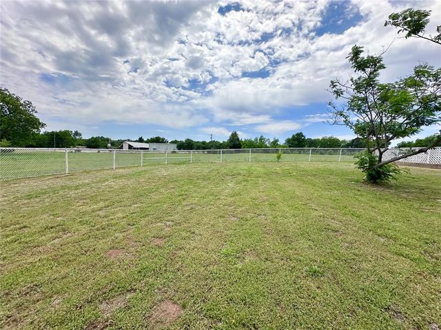 19208 Gordon Cooper Drive, Shawnee, OK 74801
